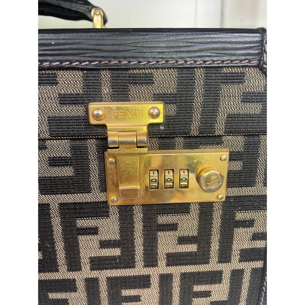Fendi Vintage Zucca Canvas Vanity Case - Picture 10 of 10